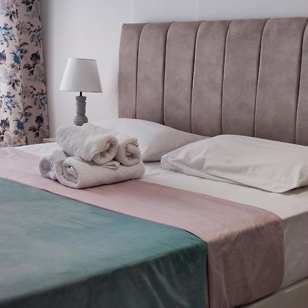 Friendly Guest House Kutaisi Bagian luar foto