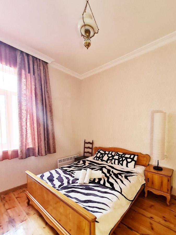 Friendly Guest House Kutaisi Bagian luar foto