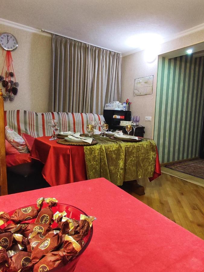 Friendly Guest House Kutaisi Bagian luar foto