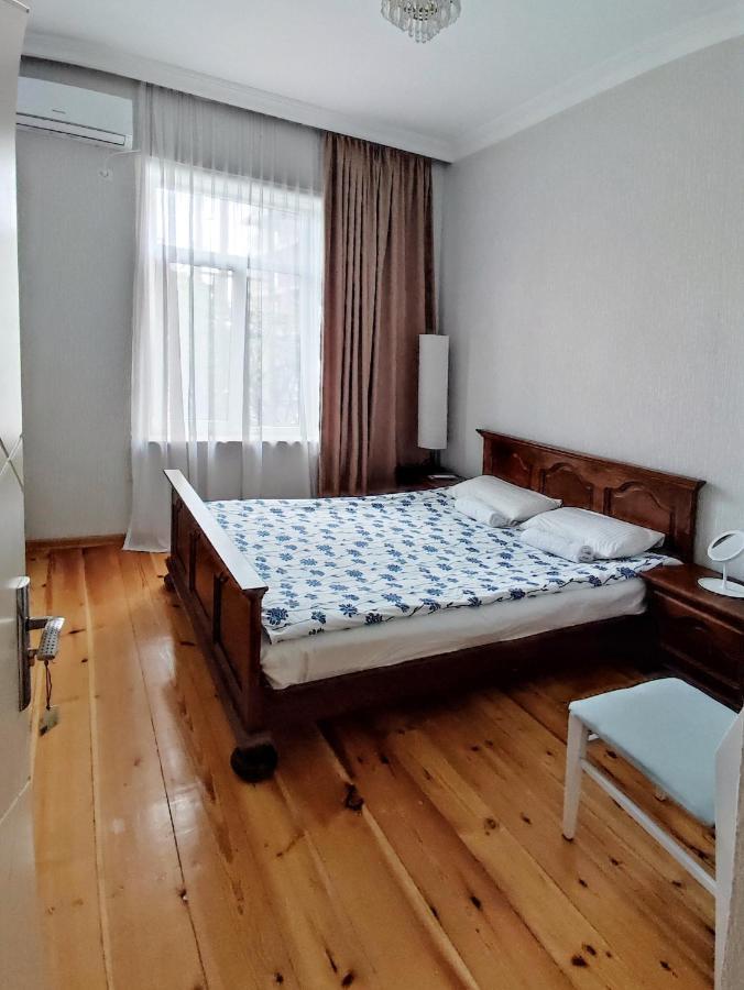 Friendly Guest House Kutaisi Bagian luar foto