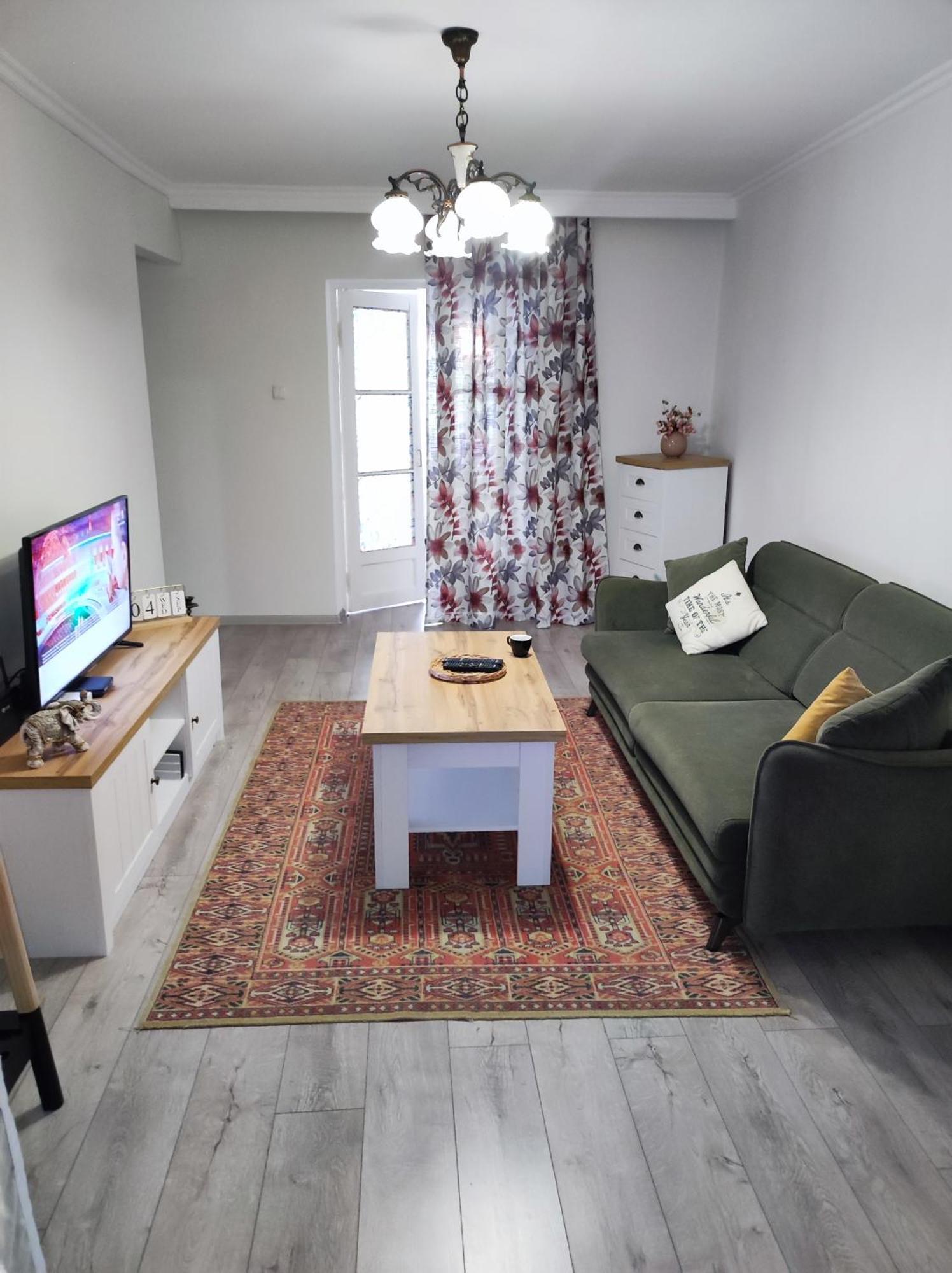 Friendly Guest House Kutaisi Bagian luar foto